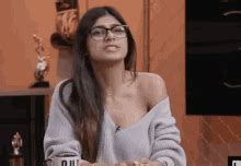 mia khalifa boobs sucking|Mia Khalifa Tit Sucking Porn Videos 